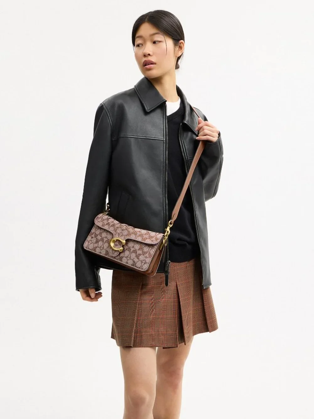 Coach Tabby Shoulder Bag 26 In Crystal Signature Jacquard